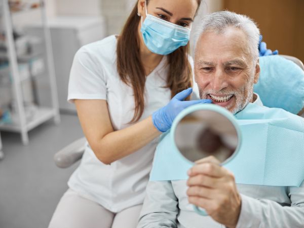 Prótesis fija sobre implantes dentales